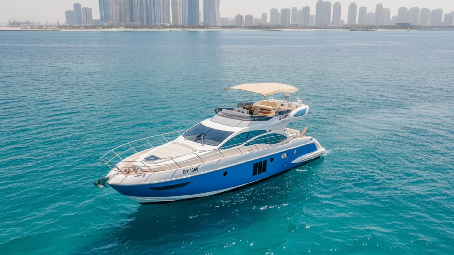 Вид с воздуха на яхту Pearl Princess 48 футов в Дубай Марине
