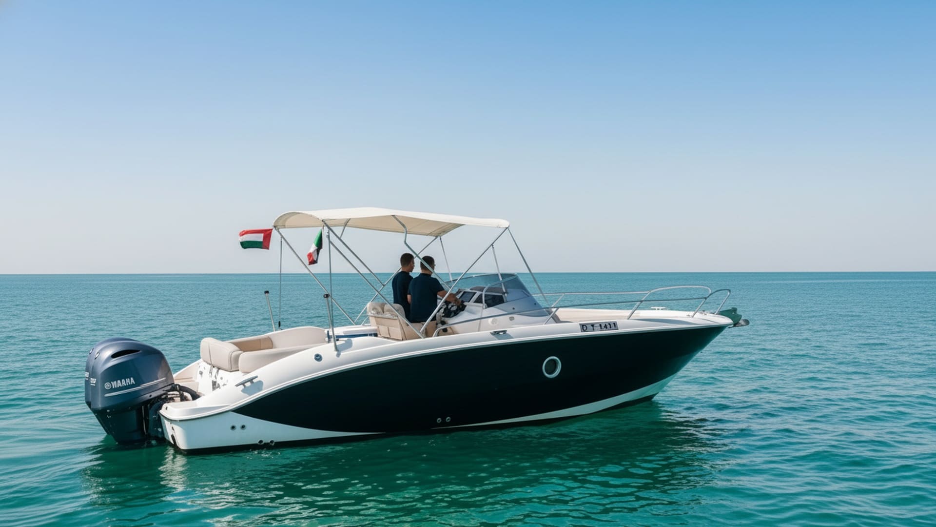 Изысканный экстерьер яхты Sapphire Knight 27 ft